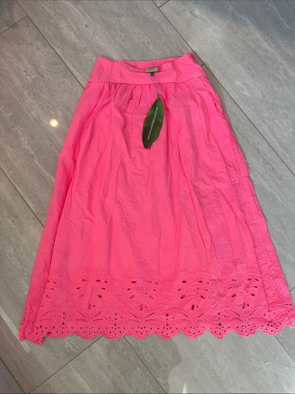 Farm Rio Medium NWT - Bright Neon Pink Eyelet Cotton Skirt - Picture 3 of 4